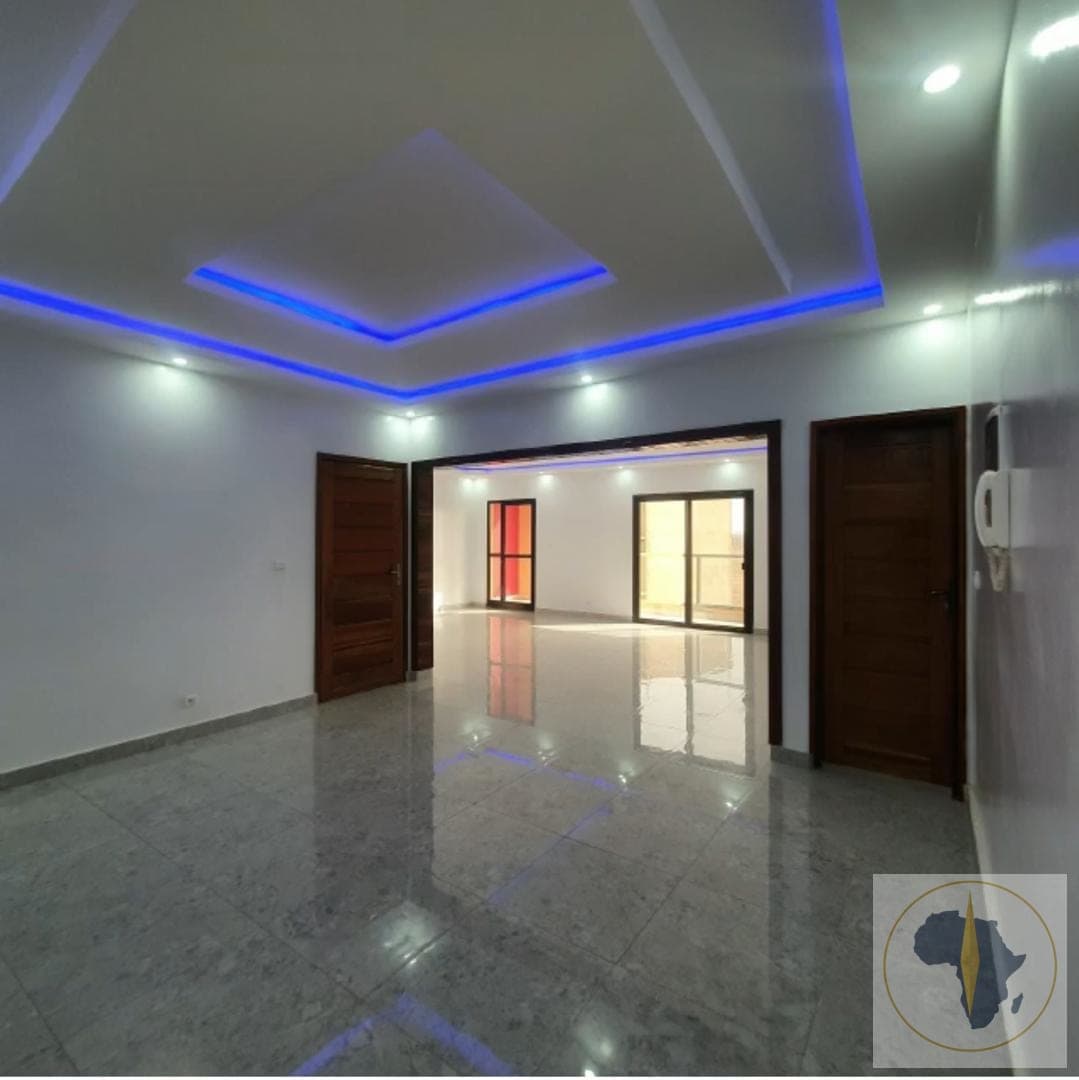 Appartement à louer 3 chambres à Yoff, Dakar