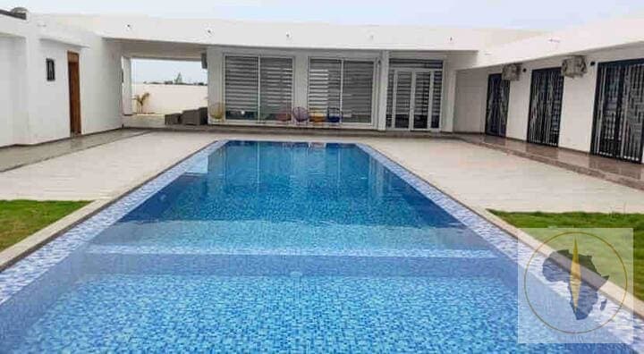 Villa en location saisonnière 4 chambres à Nguérigne Sérère, Nguérigne