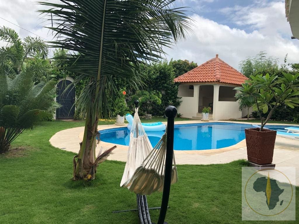Villa en location saisonnière à Mbour — photo 16