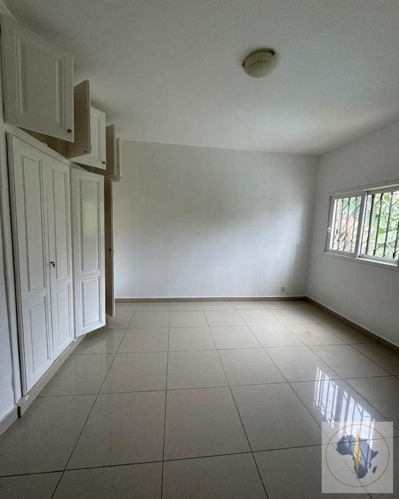 Villa à louer à Dakar — photo 8