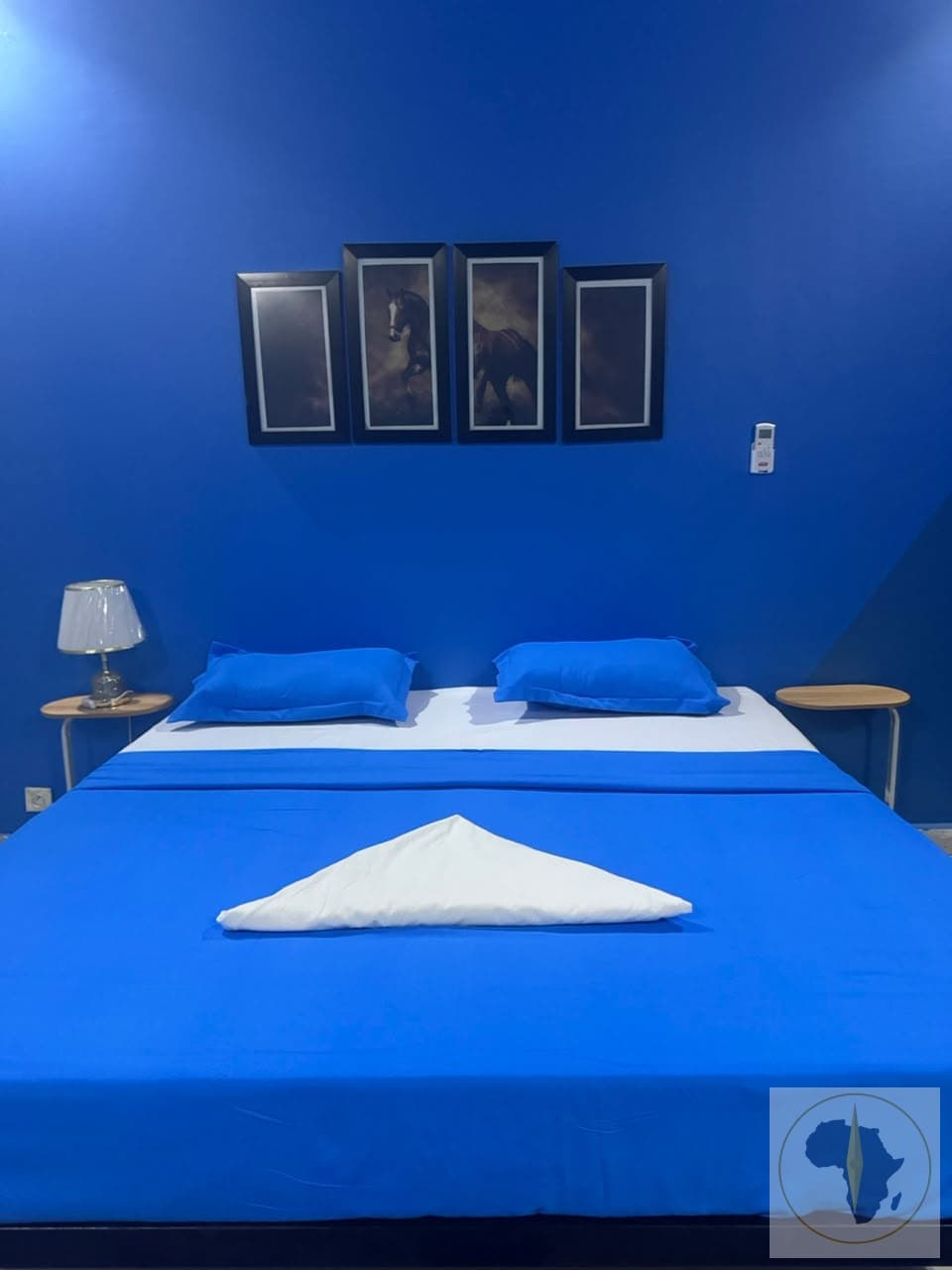 Chambre d’hôtel climatisée à Ancienne route, Louga — à la nuitée — Appartement en location saisonnière à Louga — OroSira Immo
