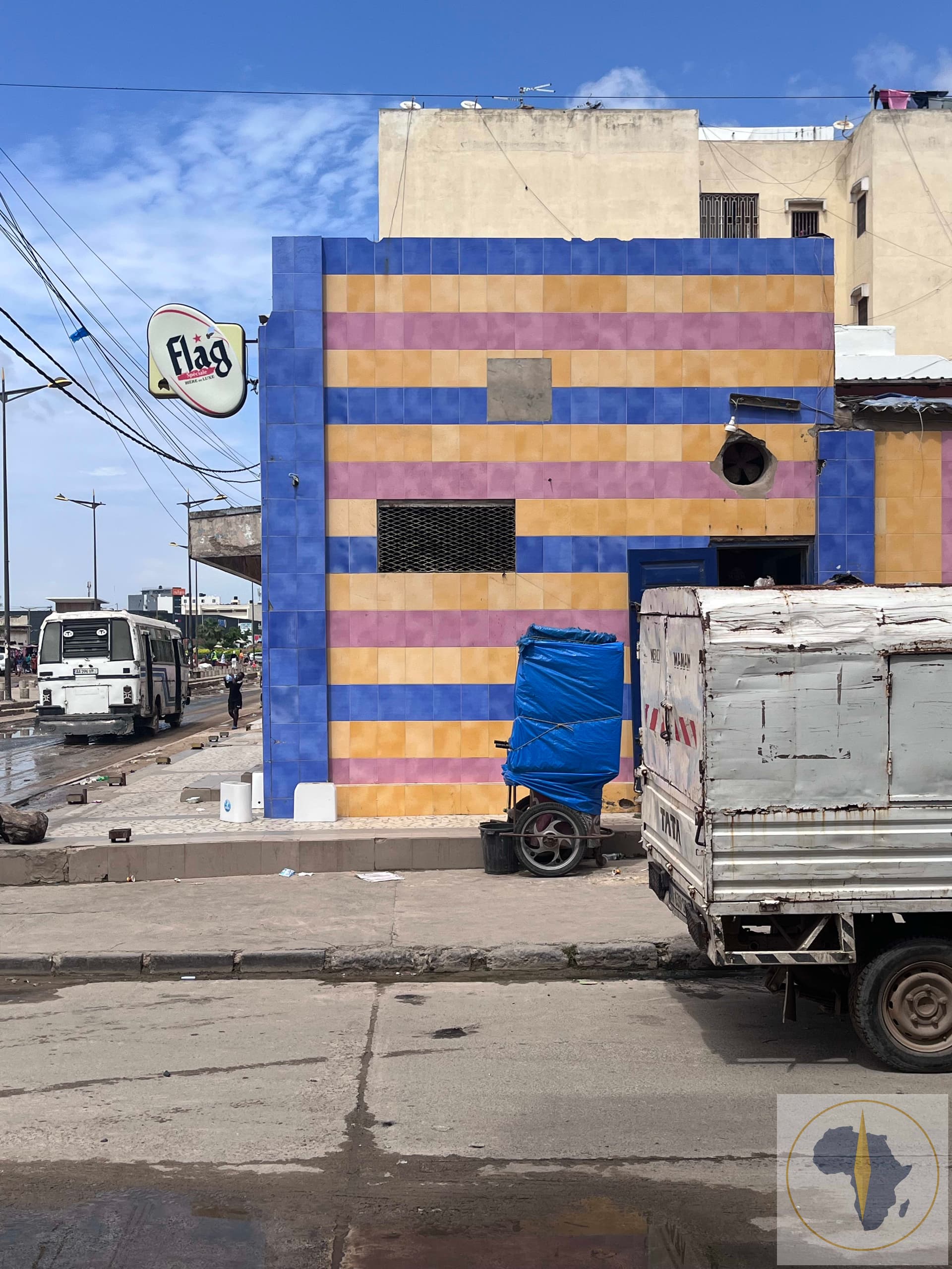 Maison à démolir à vendre à la Médina, terrain d’angle de 368 m² — Maison à vendre à Medina, Dakar — OroSira Immo
